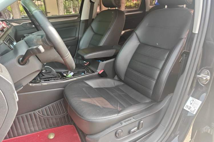 Used Volkswagen Passat 2017 330TSI DSG Prestige Edition Left Front Seat