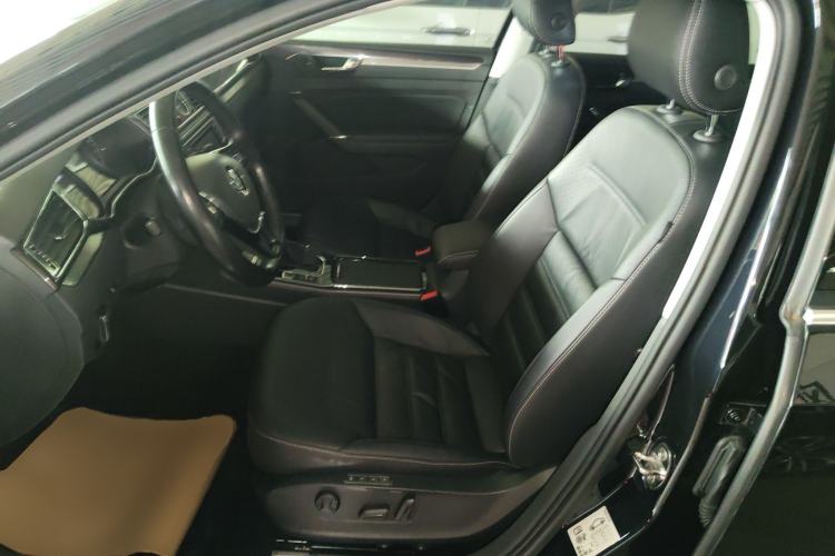 Used Volkswagen Passat 2017 330TSI DSG Prestige Edition Left Front Seat