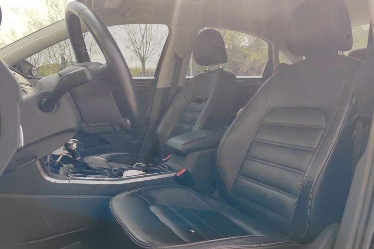 Used Volkswagen Passat 2017 330TSI DSG Luxury Edition Left Front Seat