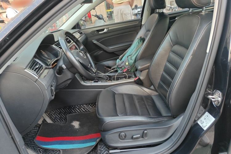 Used Volkswagen Passat 2017 330TSI DSG Luxury Edition Left Front Seat