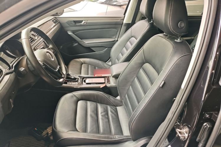 Used Volkswagen Passat 2017 280TSI DSG Luxury Edition Left Front Seat
