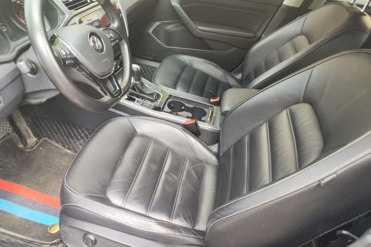 Used Volkswagen Passat 2017 330TSI DSG Luxury Edition Left Front Seat