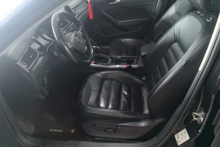Used Volkswagen Passat 2017 330TSI DSG Luxury Edition Left Front Seat
