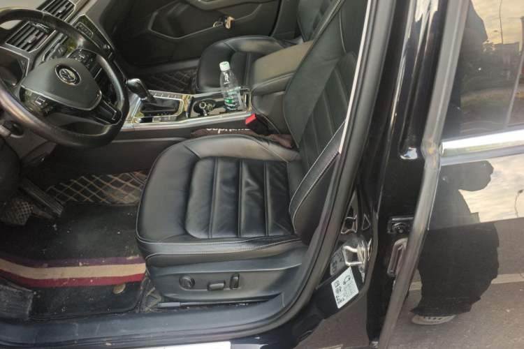 Used Volkswagen Passat 2017 280TSI DSG Luxury Edition Left Front Seat