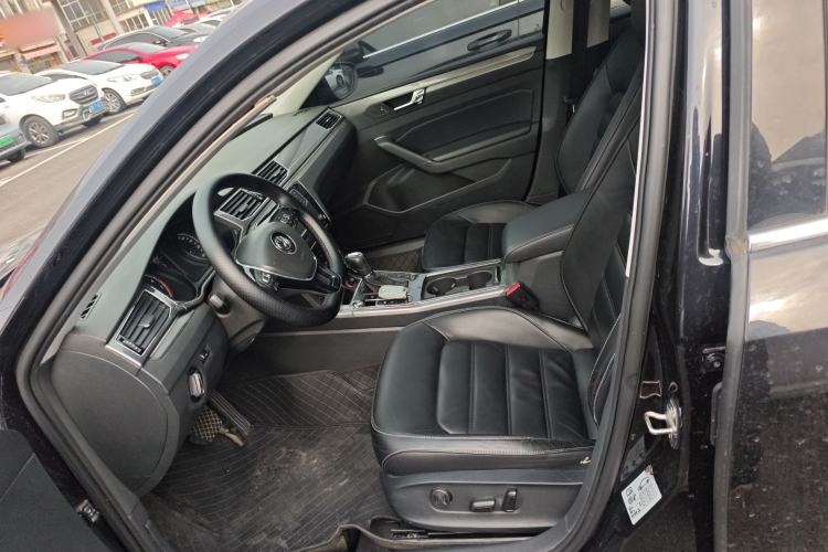 Used Volkswagen Passat 2017 330TSI DSG Luxury Edition Left Front Seat