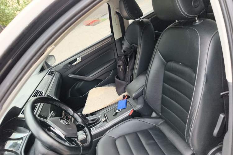 Used Volkswagen Passat 2017 280TSI DSG Luxury Edition Left Front Seat