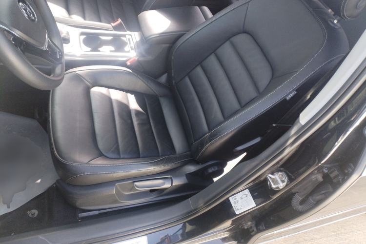 Used Volkswagen Passat 2017 1.8TSI DSG Government Procurement Version (CEA Engine) Left Front Seat