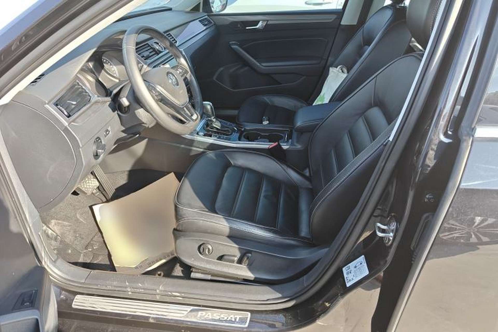 Used Volkswagen Passat 2017 330TSI DSG Luxury Edition Left Front Seat