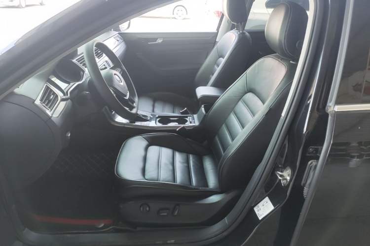 Used Volkswagen Passat 2017 330TSI DSG Luxury Edition Left Front Seat