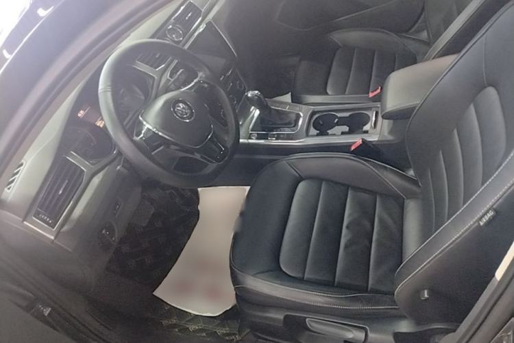 Used Volkswagen Passat 2017 280TSI DSG Luxury Edition Left Front Seat