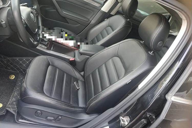 Used Volkswagen Passat 2017 330TSI DSG Luxury Edition Left Front Seat