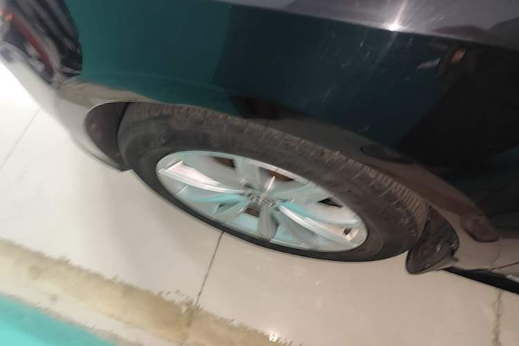 Used Volkswagen Passat 2017 330TSI DSG Luxury Edition Left Front Wheel Hub