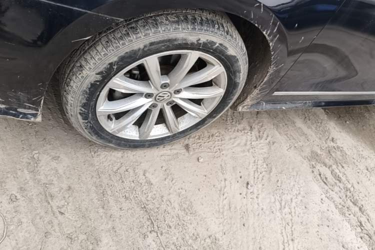 Used Volkswagen Passat 2017 330TSI DSG Luxury Edition Left Front Wheel Hub