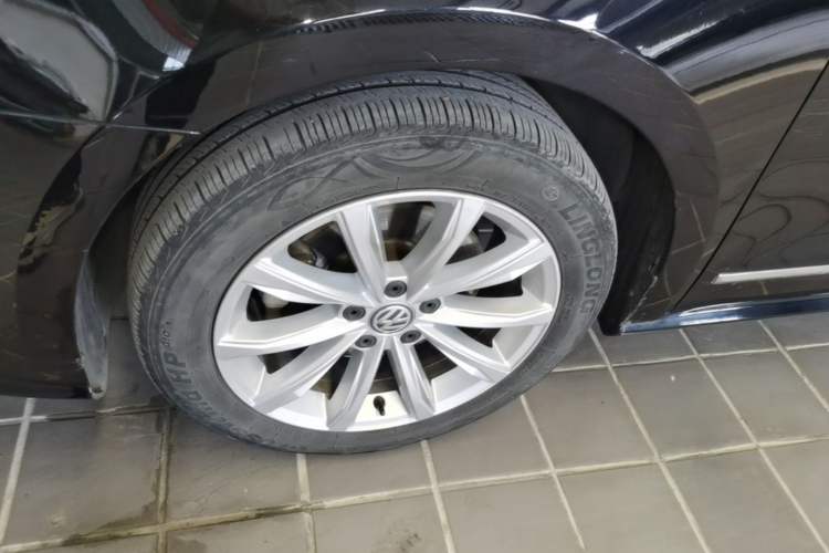 Used Volkswagen Passat 2017 330TSI DSG Luxury Edition Left Front Wheel Hub
