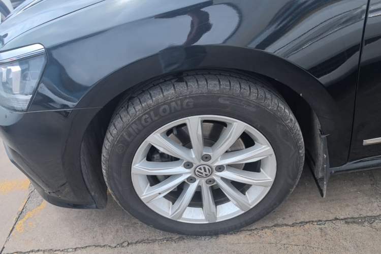 Used Volkswagen Passat 2017 330TSI DSG Luxury Edition Left Front Wheel Hub