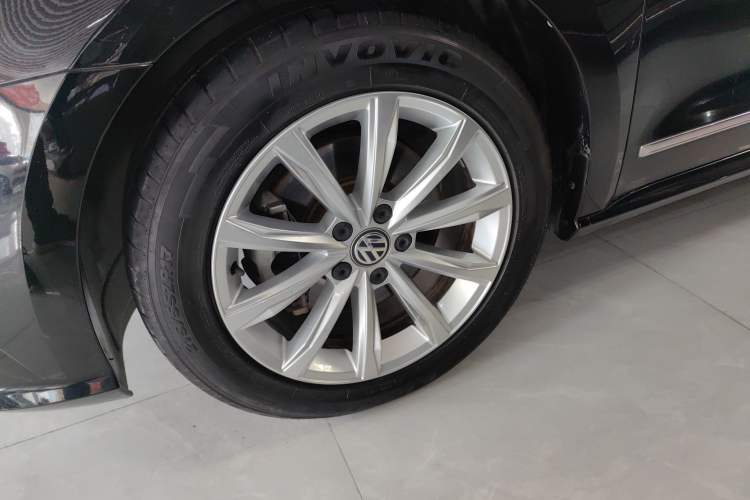 Used Volkswagen Passat 2017 330TSI DSG Luxury Edition Left Front Wheel Hub