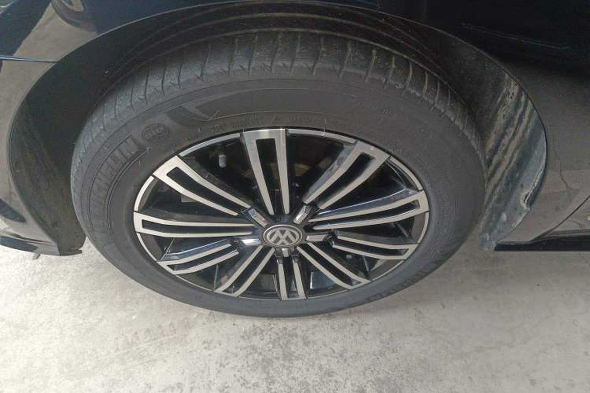 Used Volkswagen Passat 2017 330TSI DSG Prestige Edition Left Front Wheel Hub