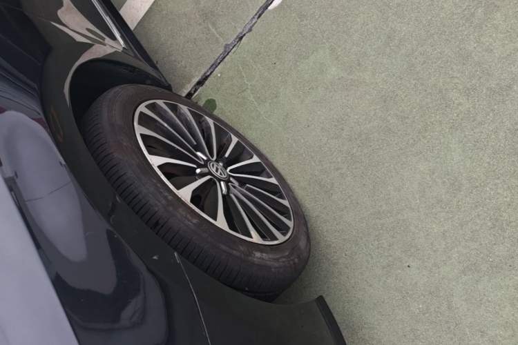 Used Volkswagen Passat 2017 330TSI DSG Prestige Edition Left Front Wheel Hub