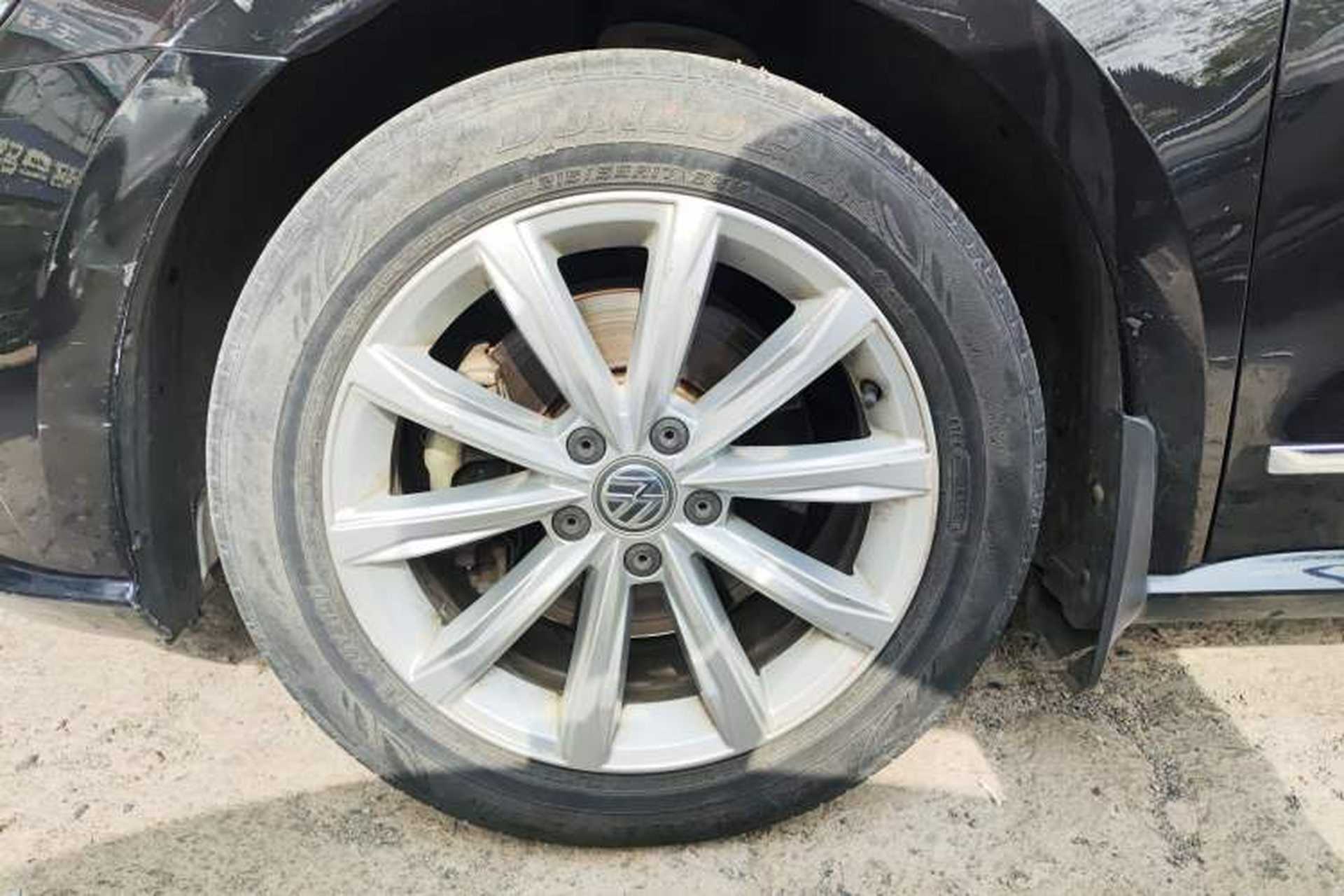 Used Volkswagen Passat 2017 280TSI DSG Luxury Edition Left Front Wheel Hub