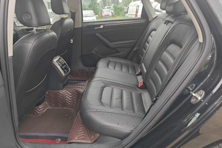 Used Volkswagen Passat 2017 330TSI DSG Luxury Edition Left Rear Seat