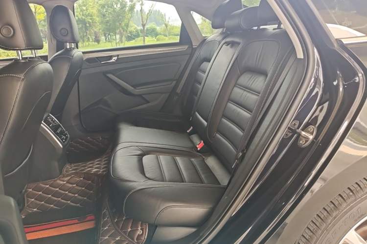 Used Volkswagen Passat 2017 330TSI DSG Luxury Edition Left Rear Seat