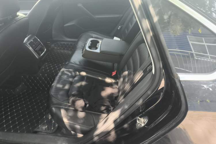 Used Volkswagen Passat 2017 330TSI DSG Luxury Edition Left Rear Seat