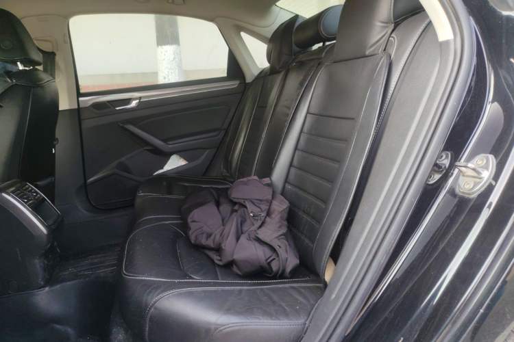 Used Volkswagen Passat 2017 280TSI DSG Luxury Edition Left Rear Seat