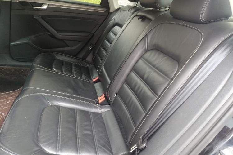 Used Volkswagen Passat 2017 330TSI DSG Luxury Edition Left Rear Seat