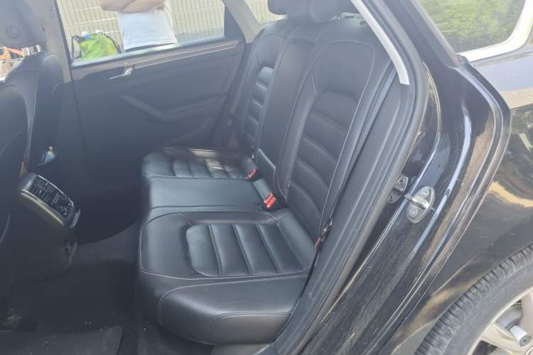 Used Volkswagen Passat 2017 280TSI DSG Luxury Edition Left Rear Seat