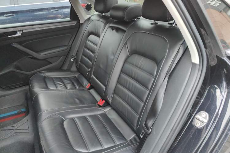 Used Volkswagen Passat 2017 280TSI DSG Luxury Edition Left Rear Seat