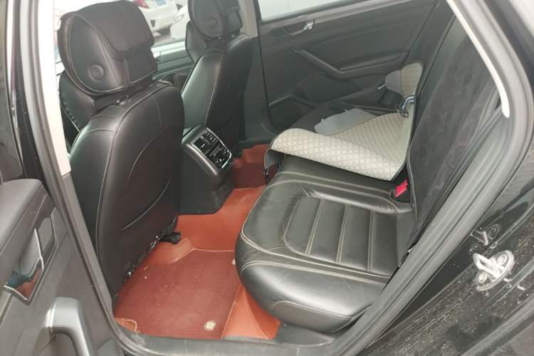 Used Volkswagen Passat 2017 330TSI DSG Luxury Edition Left Rear Seat