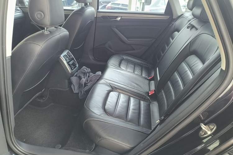 Used Volkswagen Passat 2017 330TSI DSG Luxury Edition Left Rear Seat
