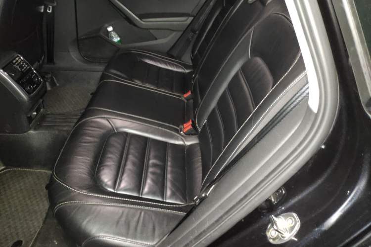 Used Volkswagen Passat 2017 330TSI DSG Luxury Edition Left Rear Seat