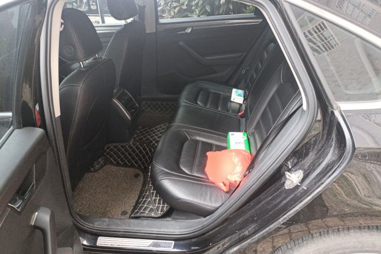 Used Volkswagen Passat 2017 330TSI DSG Luxury Edition Left Rear Seat
