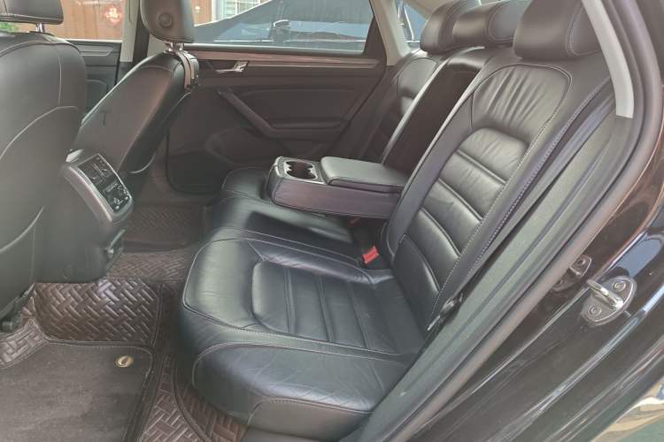 Used Volkswagen Passat 2017 330TSI DSG Luxury Edition Left Rear Seat