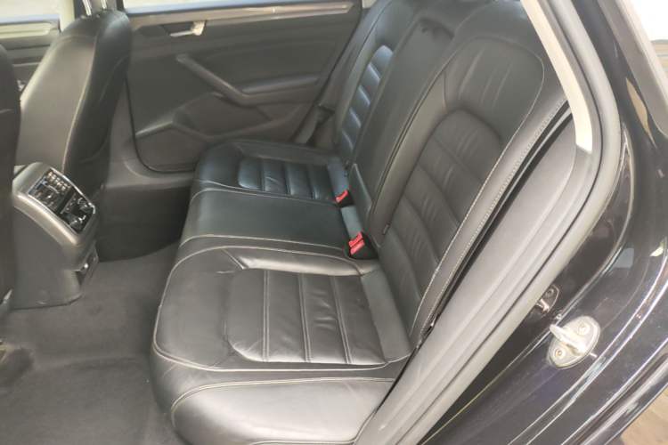 Used Volkswagen Passat 2017 330TSI DSG Luxury Edition Left Rear Seat