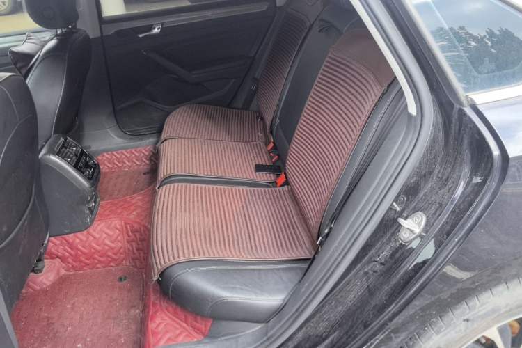 Used Volkswagen Passat 2017 330TSI DSG Luxury Edition Left Rear Seat