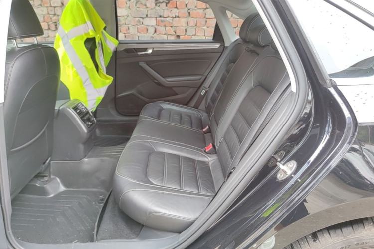 Used Volkswagen Passat 2017 330TSI DSG Luxury Edition Left Rear Seat