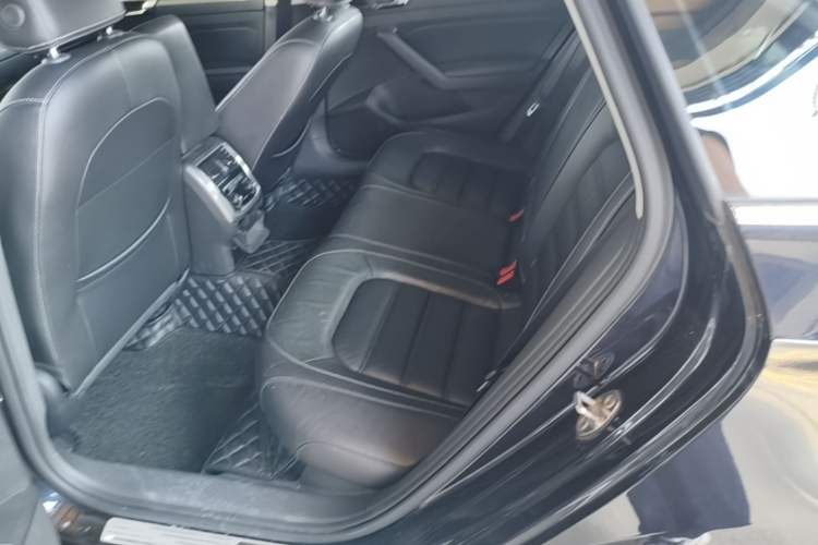 Used Volkswagen Passat 2017 330TSI DSG Luxury Edition Left Rear Seat