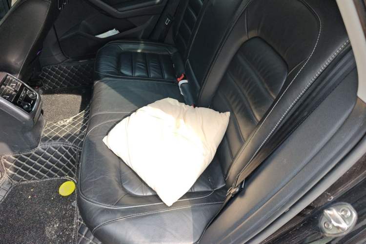 Used Volkswagen Passat 2017 330TSI DSG Luxury Edition Left Rear Seat