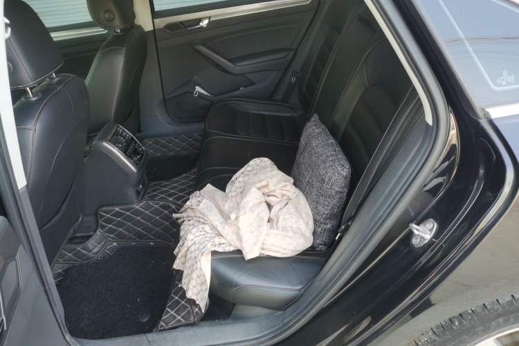 Used Volkswagen Passat 2017 280TSI DSG Luxury Edition Left Rear Seat