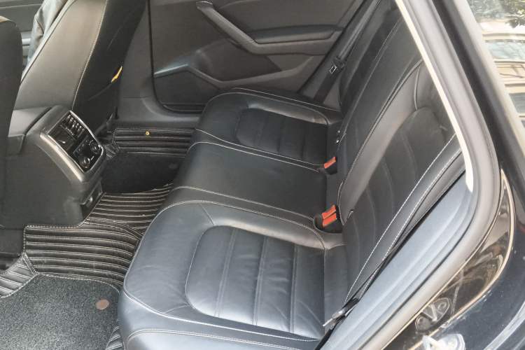 Used Volkswagen Passat 2017 330TSI DSG Luxury Edition Left Rear Seat