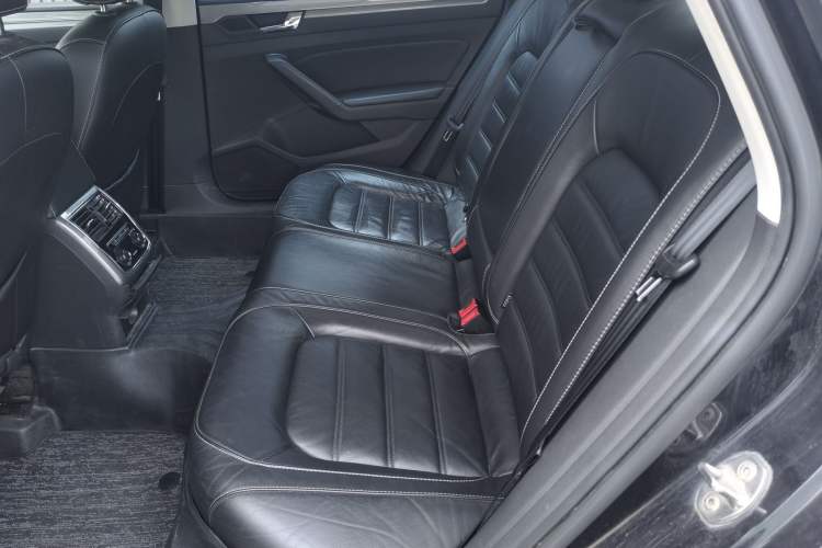 Used Volkswagen Passat 2017 280TSI DSG Luxury Edition Left Rear Seat
