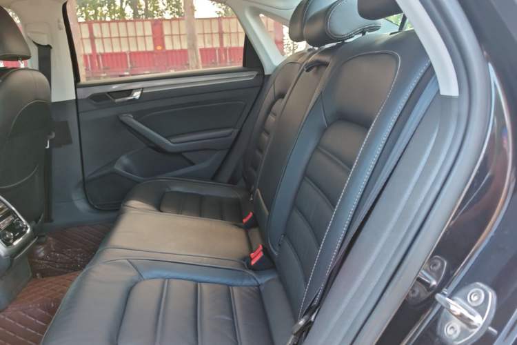 Used Volkswagen Passat 2017 330TSI DSG Luxury Edition Left Rear Seat