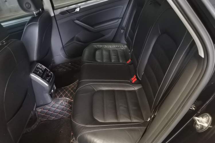 Used Volkswagen Passat 2017 330TSI DSG Luxury Edition Left Rear Seat