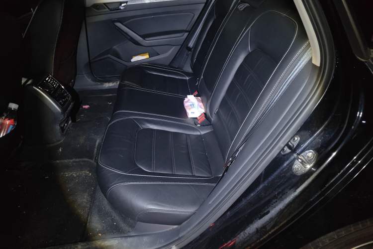 Used Volkswagen Passat 2017 330TSI DSG Luxury Edition Left Rear Seat