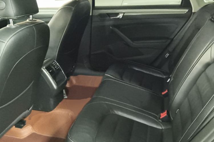 Used Volkswagen Passat 2017 280TSI DSG Luxury Edition Left Rear Seat