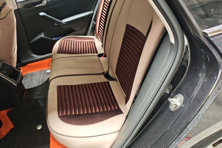 Used Volkswagen Passat  Left Rear Seat