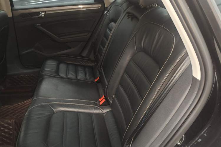 Used Volkswagen Passat 2017 330TSI DSG Luxury Edition Left Rear Seat