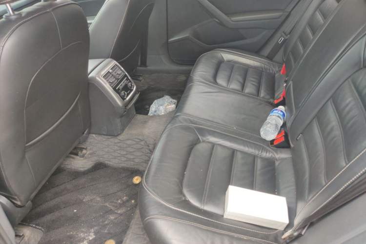Used Volkswagen Passat 2017 330TSI DSG Luxury Edition Left Rear Seat